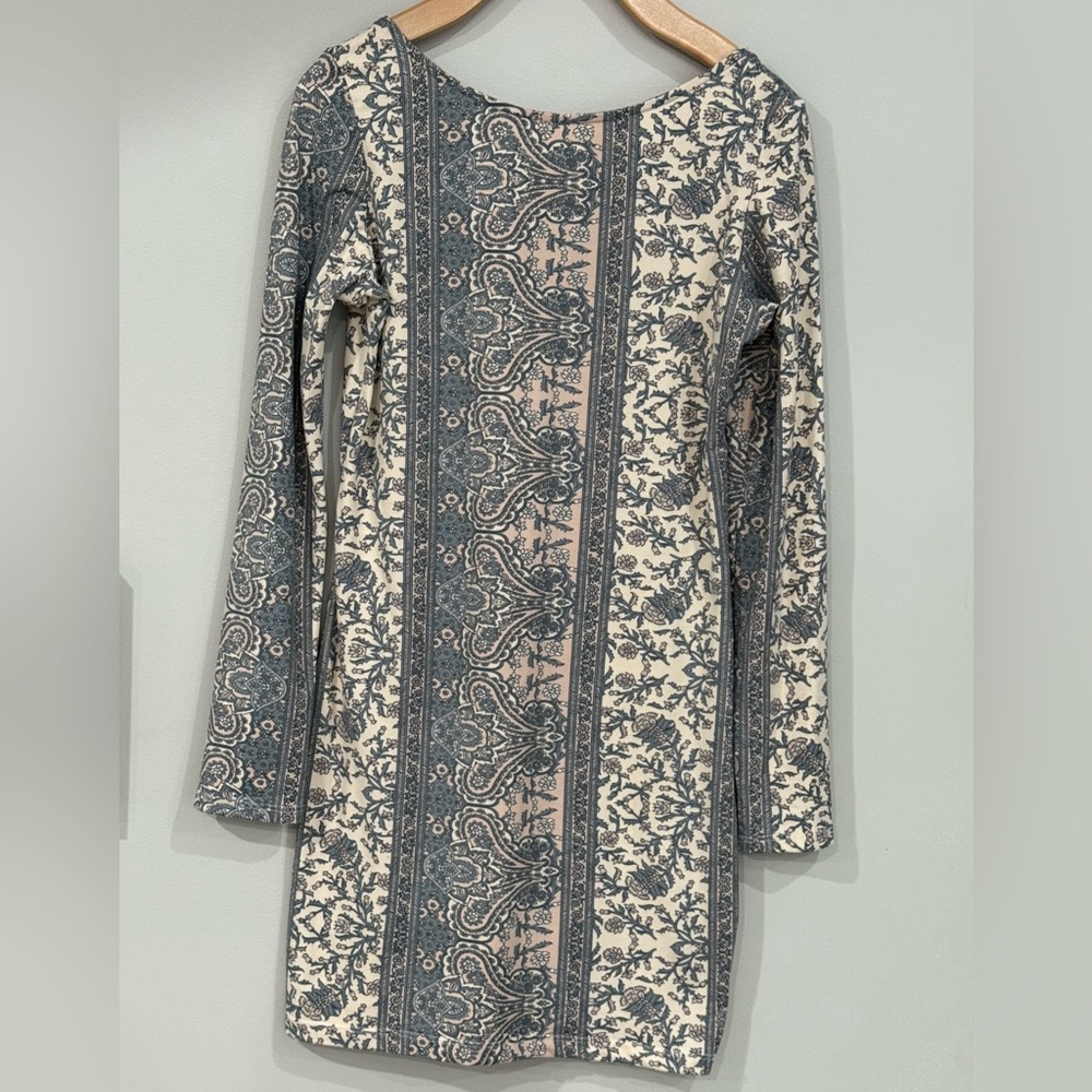 Chic Blue and Cream Patterned Dress